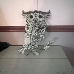 Decorative White Distressed Metal Owl Wall Art